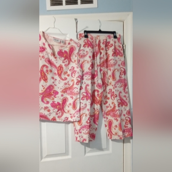 Vintage Units Petite Paisley Print Sleeveless Linen Top and Capri Set Resort - Picture 3 of 5